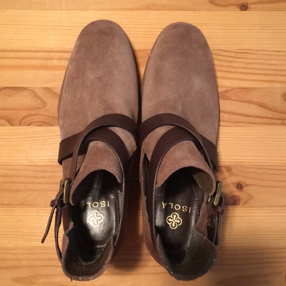 NWOT Isaola Davan Bootie - Picture 3 of 9